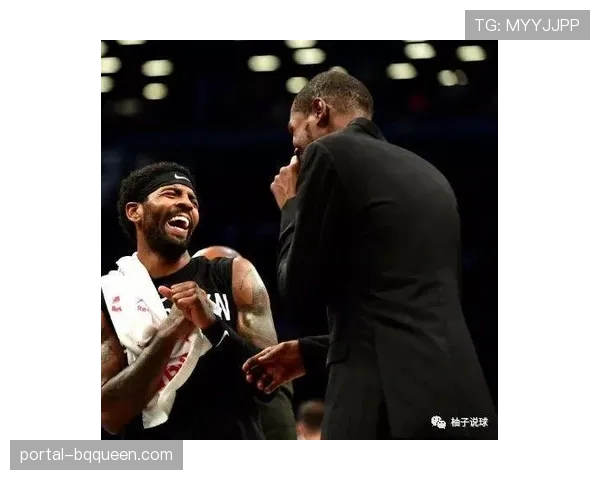 更衣室镜头：得知自己因肋部伤势无缘次回合，劳塔罗·马丁内斯掩面不语